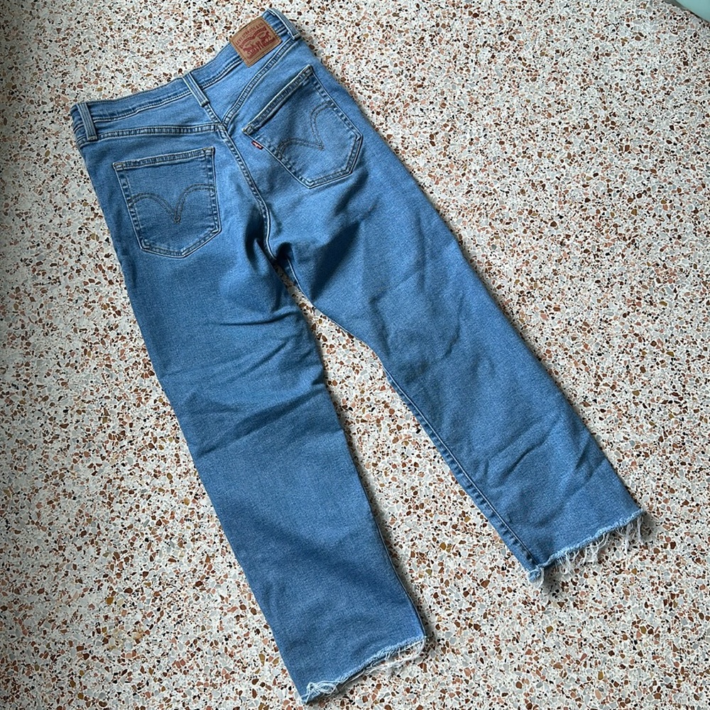 Levi’s Ribcage Straight Ankle - Distressed - Picture 4 of 7